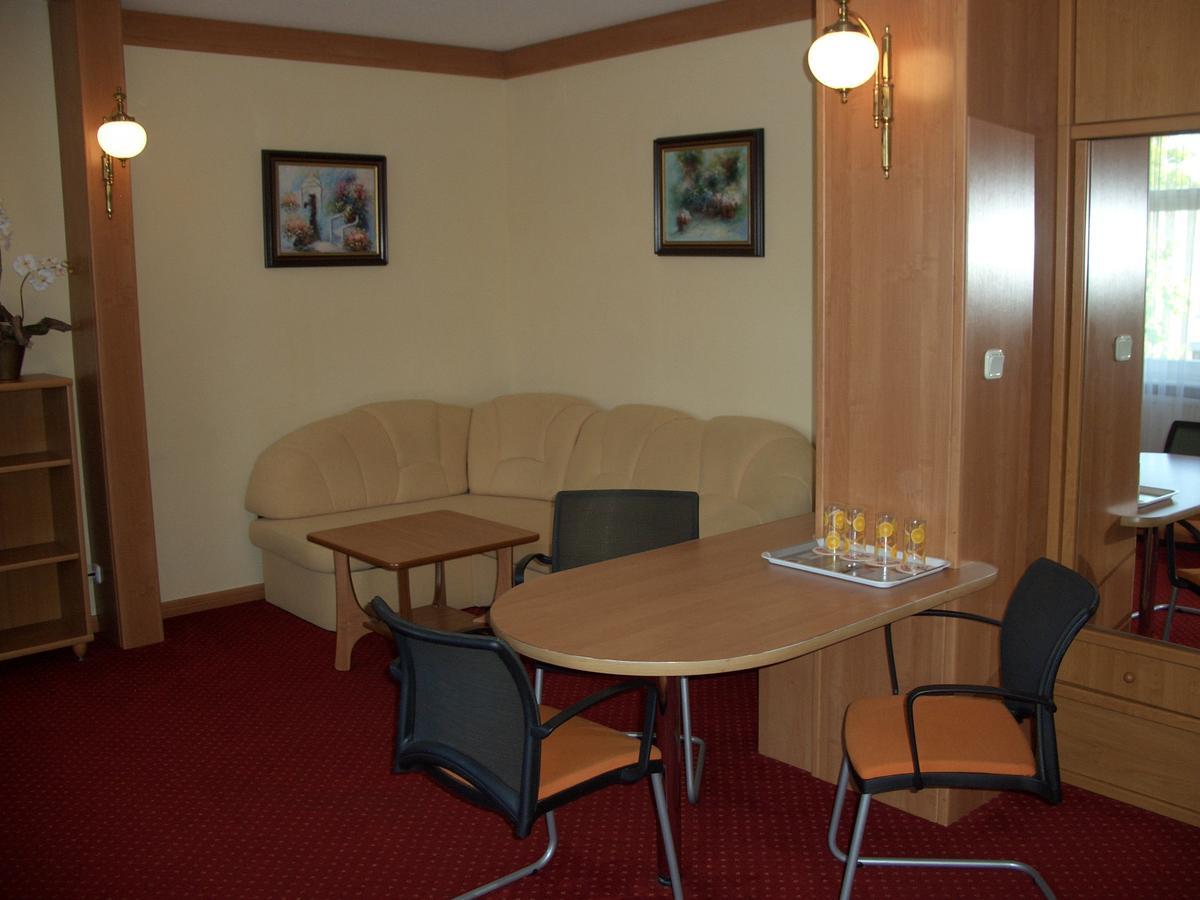 Hotel Alga Ustka Dış mekan fotoğraf